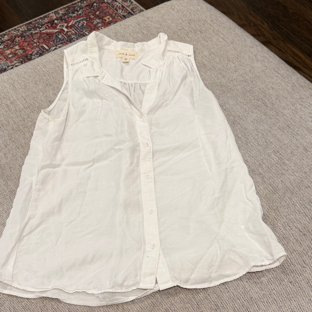 cloth & stone Sleeveless White Button-Down Blouse